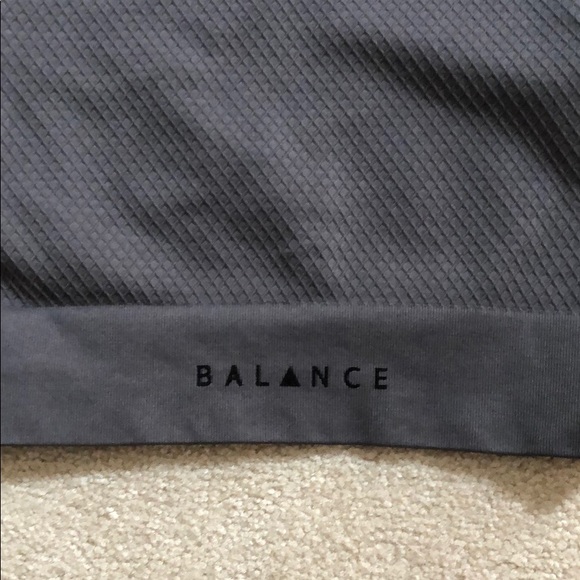 Balance Athletica Energy Crop - Picture 3 of 4